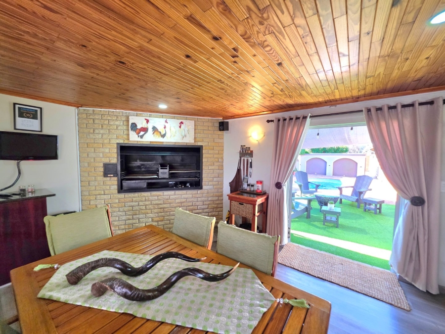 5 Bedroom Property for Sale in La Provance Free State